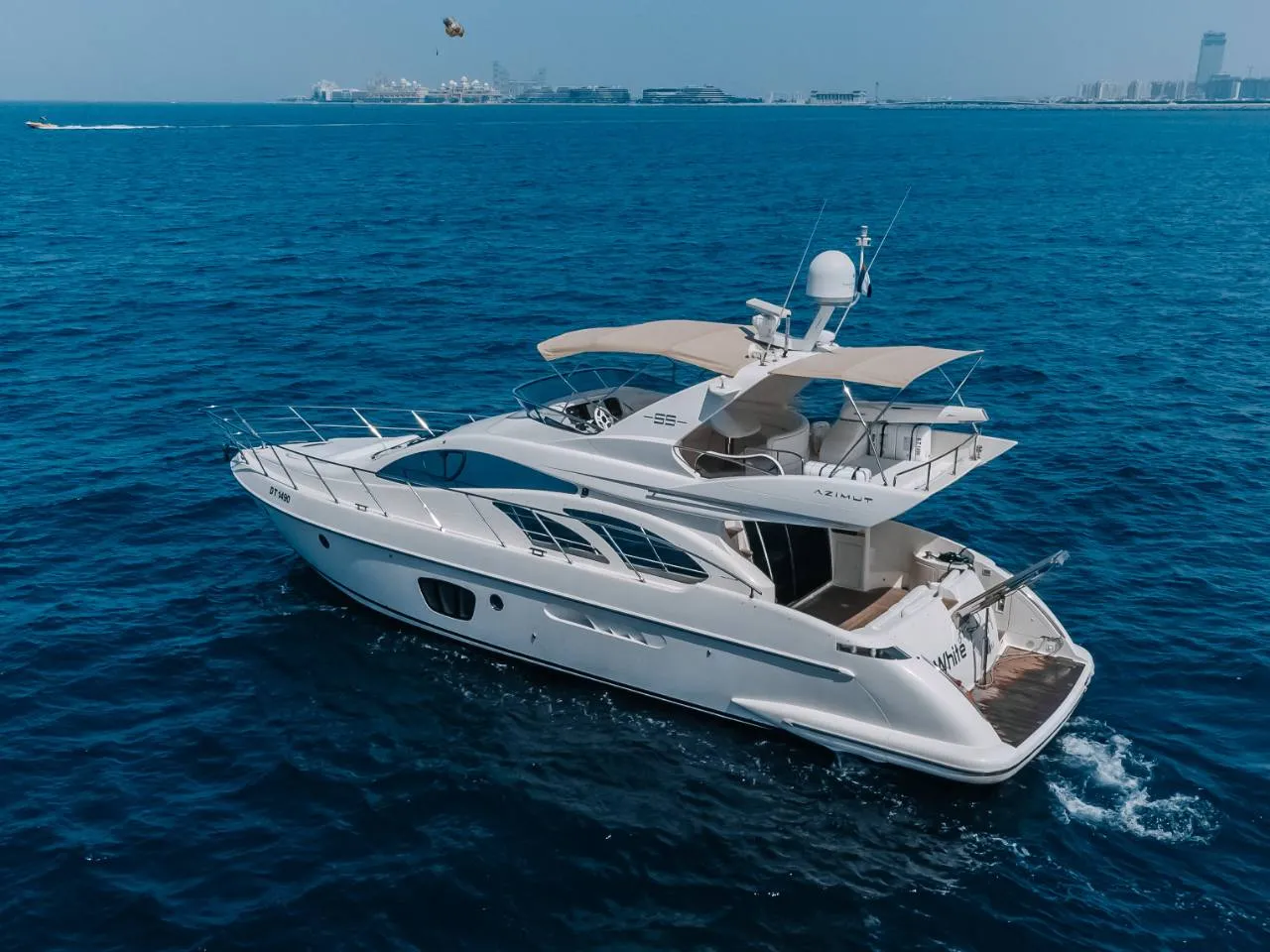 Experience the 55ft Luxury of the White Pearl Yacht