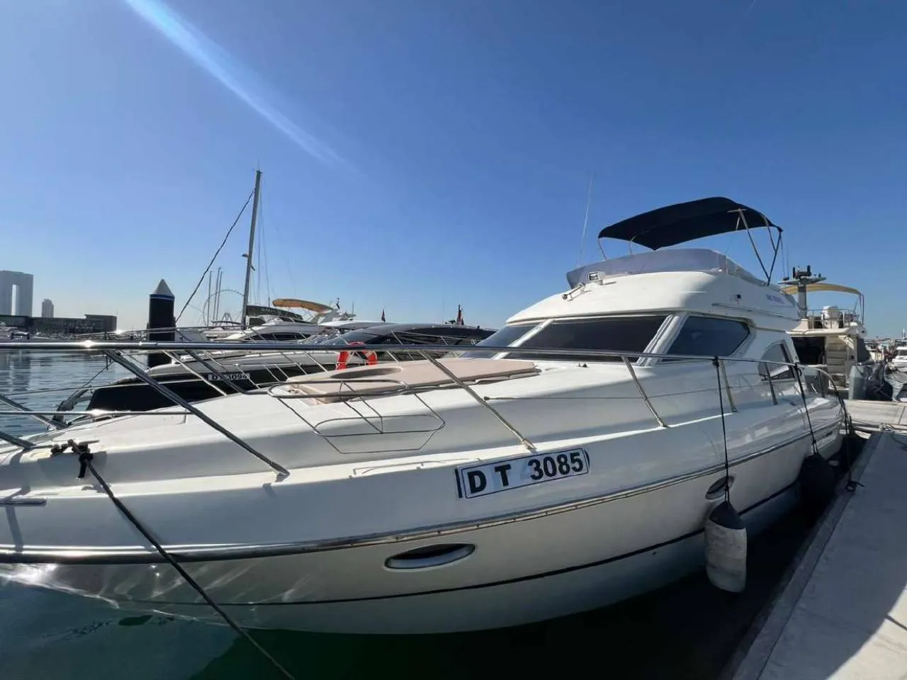 Luxury Yachts INNAYA 43 - 43 Ft for 14 Guests