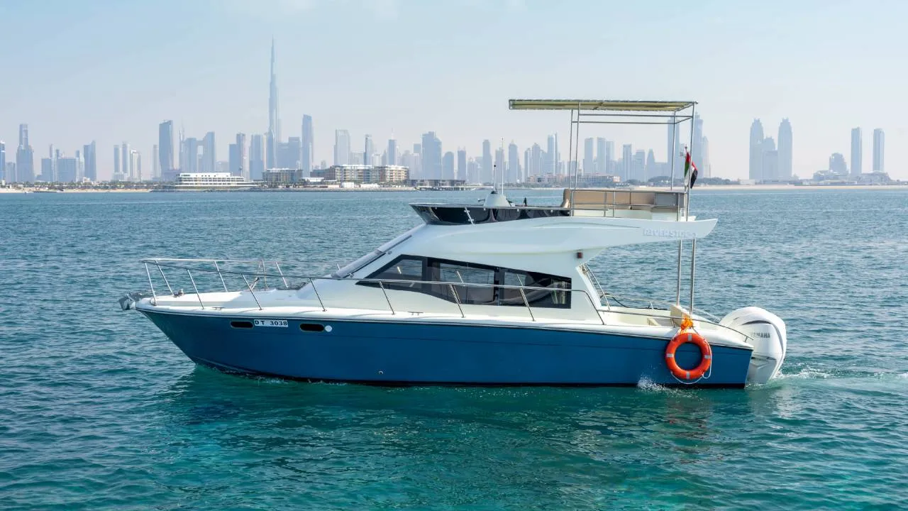 Boat Rental Dubai 40 Ft Yacht - Riverside Experience