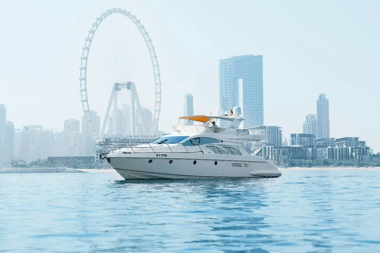 50ft Grand Crew Azimut Motor Yacht Experience